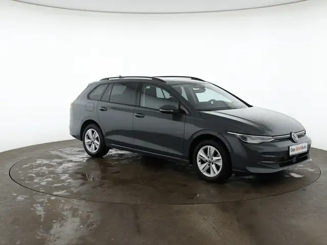 Volkswagen Golf view 2