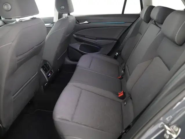 Volkswagen Golf view 9