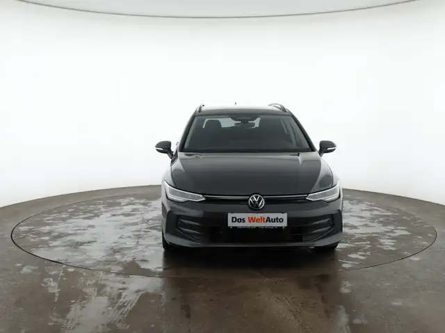 Volkswagen Golf view 3