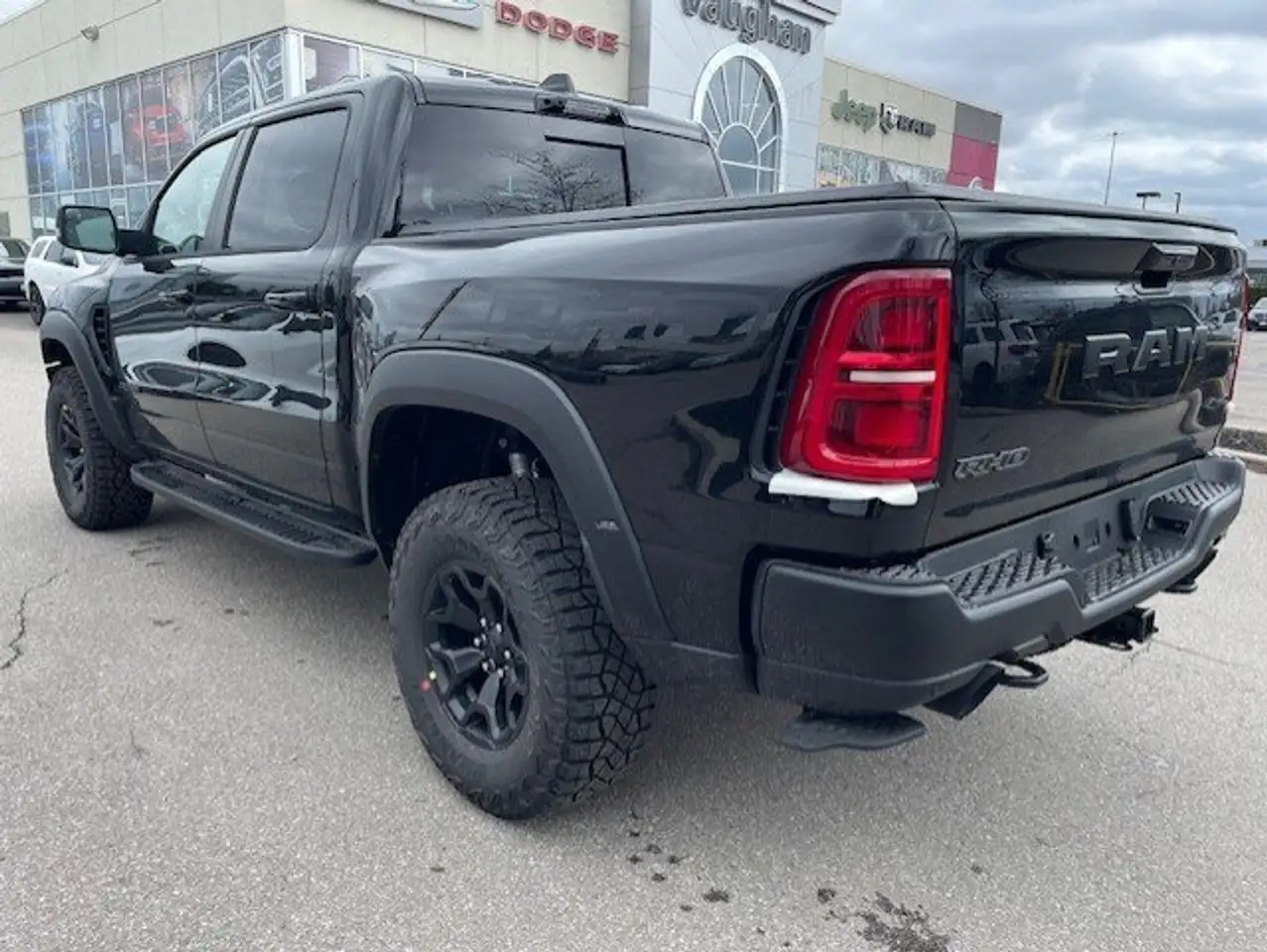RAM 1500 снимка RAM 1500