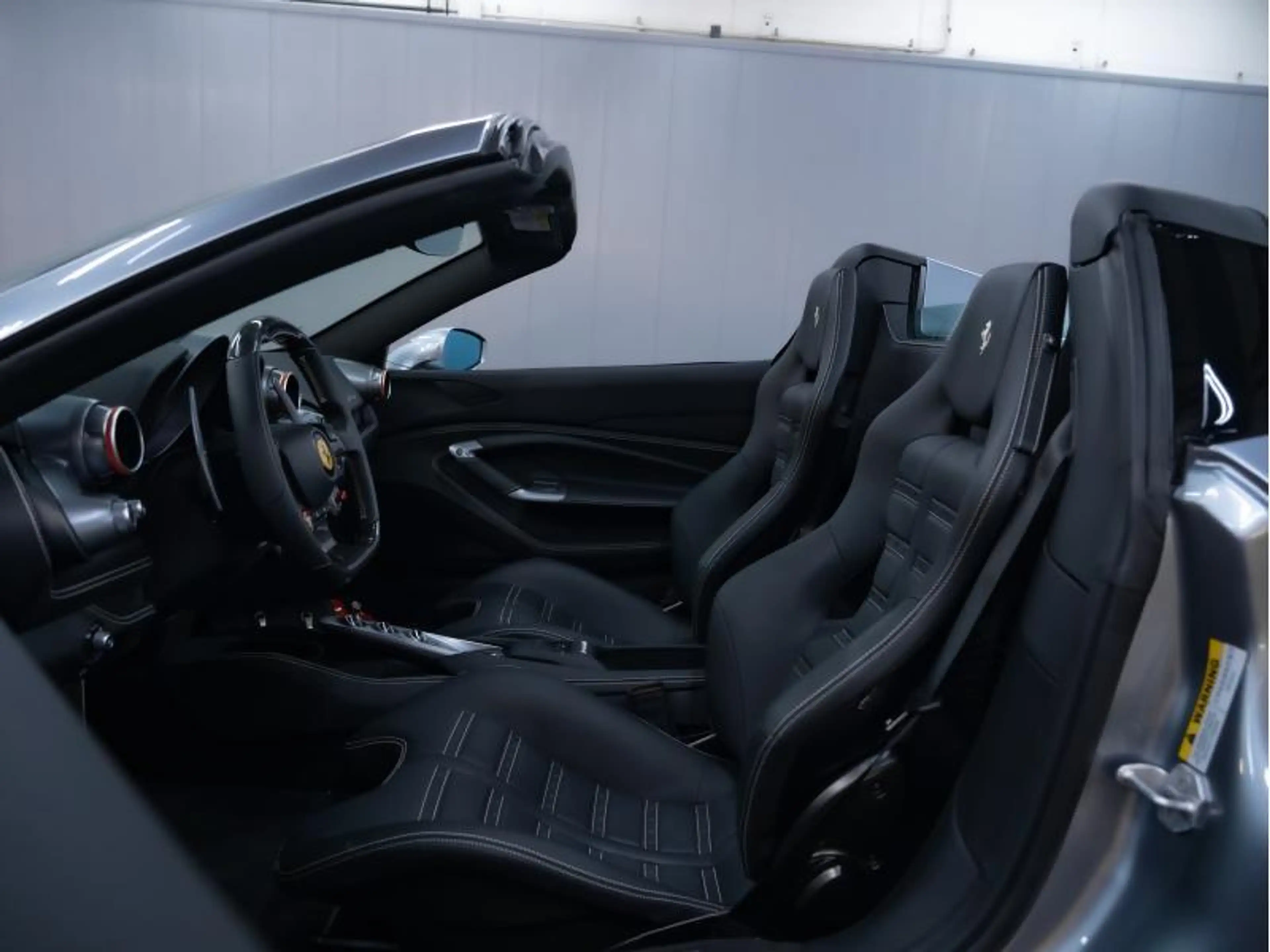 Ferrari F8 Spider 3.9l - 721 cv — photo 10
