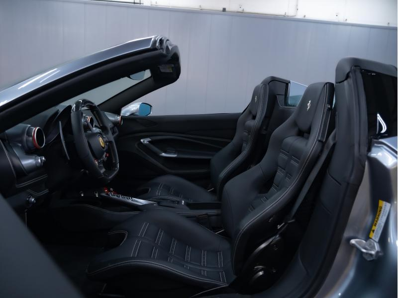 Ferrari F8 Spider 3.9l - 721 cv — photo 10