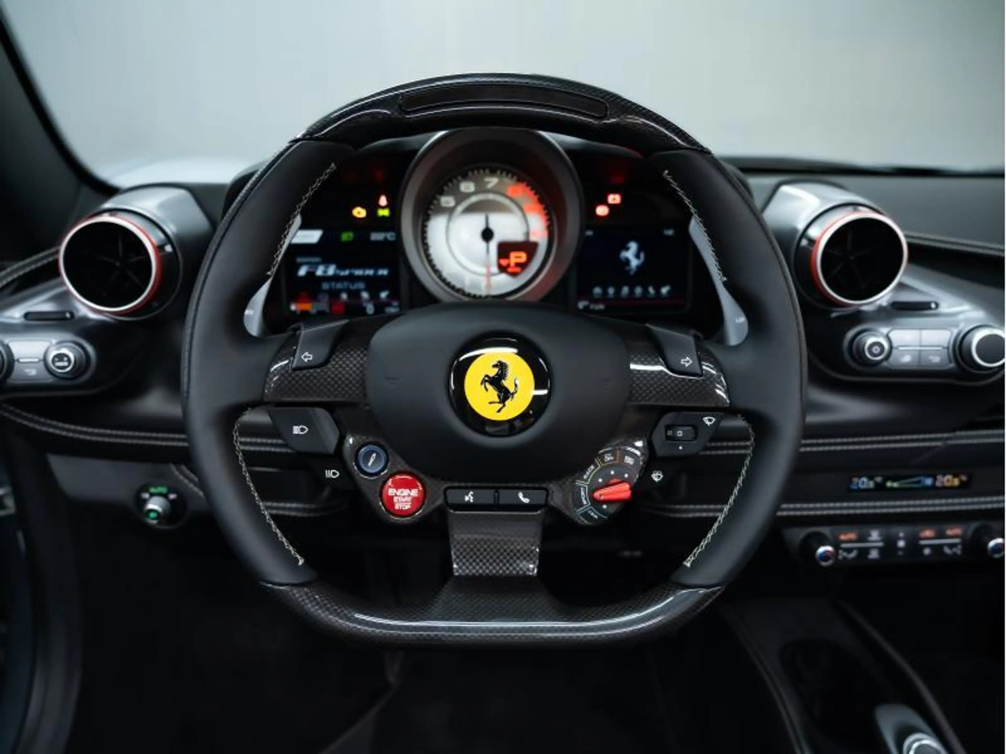 Ferrari F8 Spider 3.9l - 721 cv — photo 11