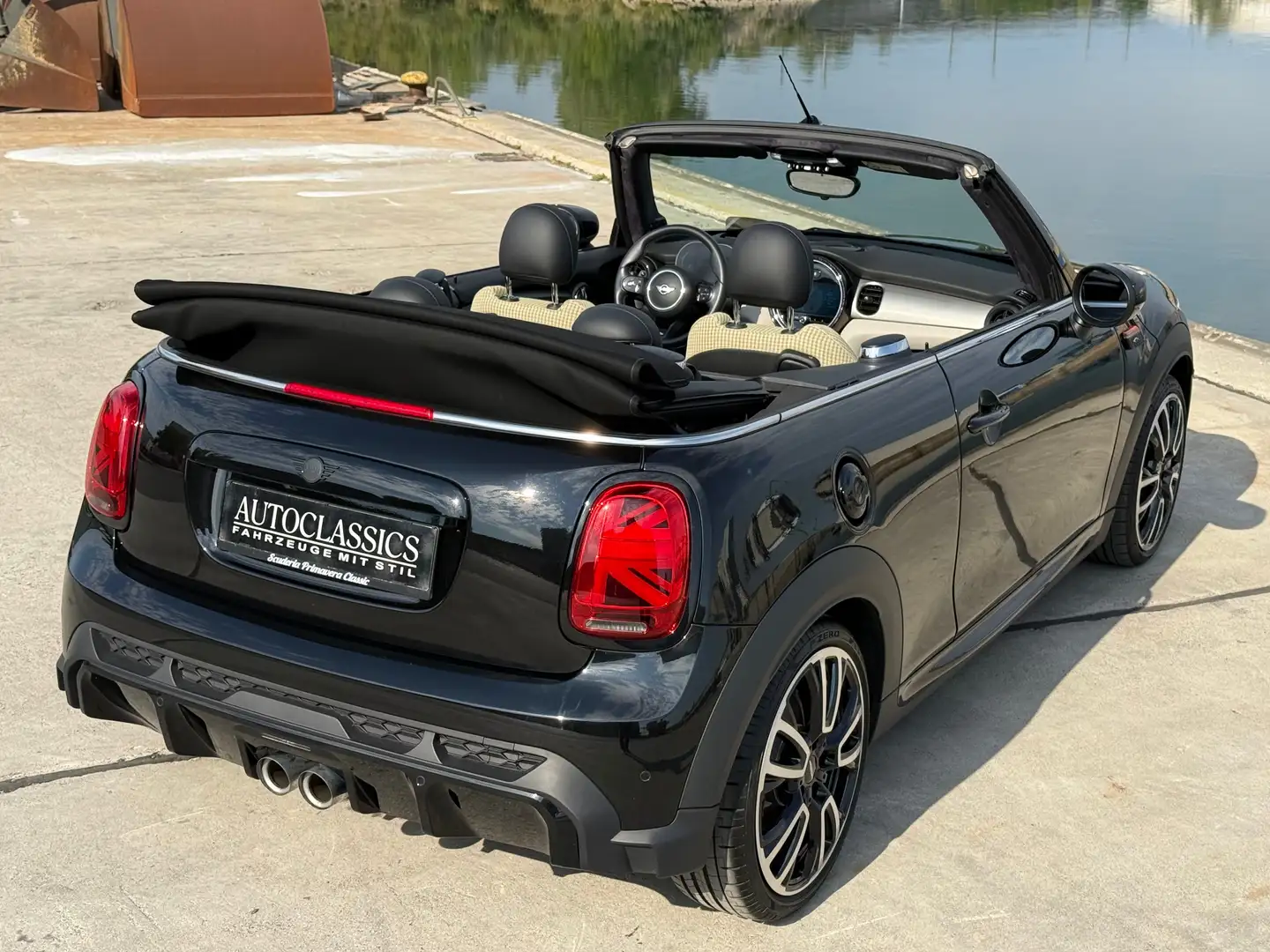 MINI John Cooper Works Cabrio 17.000 Km * 1 of 1 * Sonderbestellung * VOLL * TOP Schwarz - 2