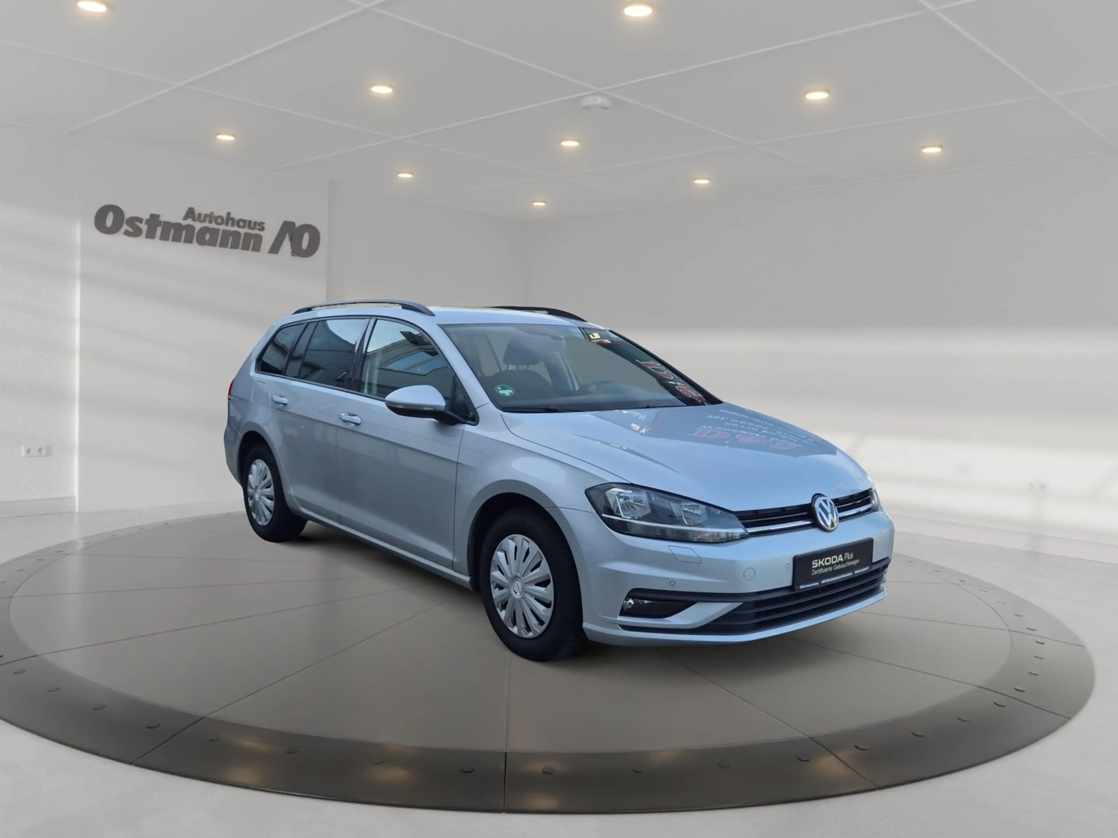 Volkswagen Golf Variant Golf VII Variant Trendline 85kW TDI *NAVI*PDC*SHZ — photo 6