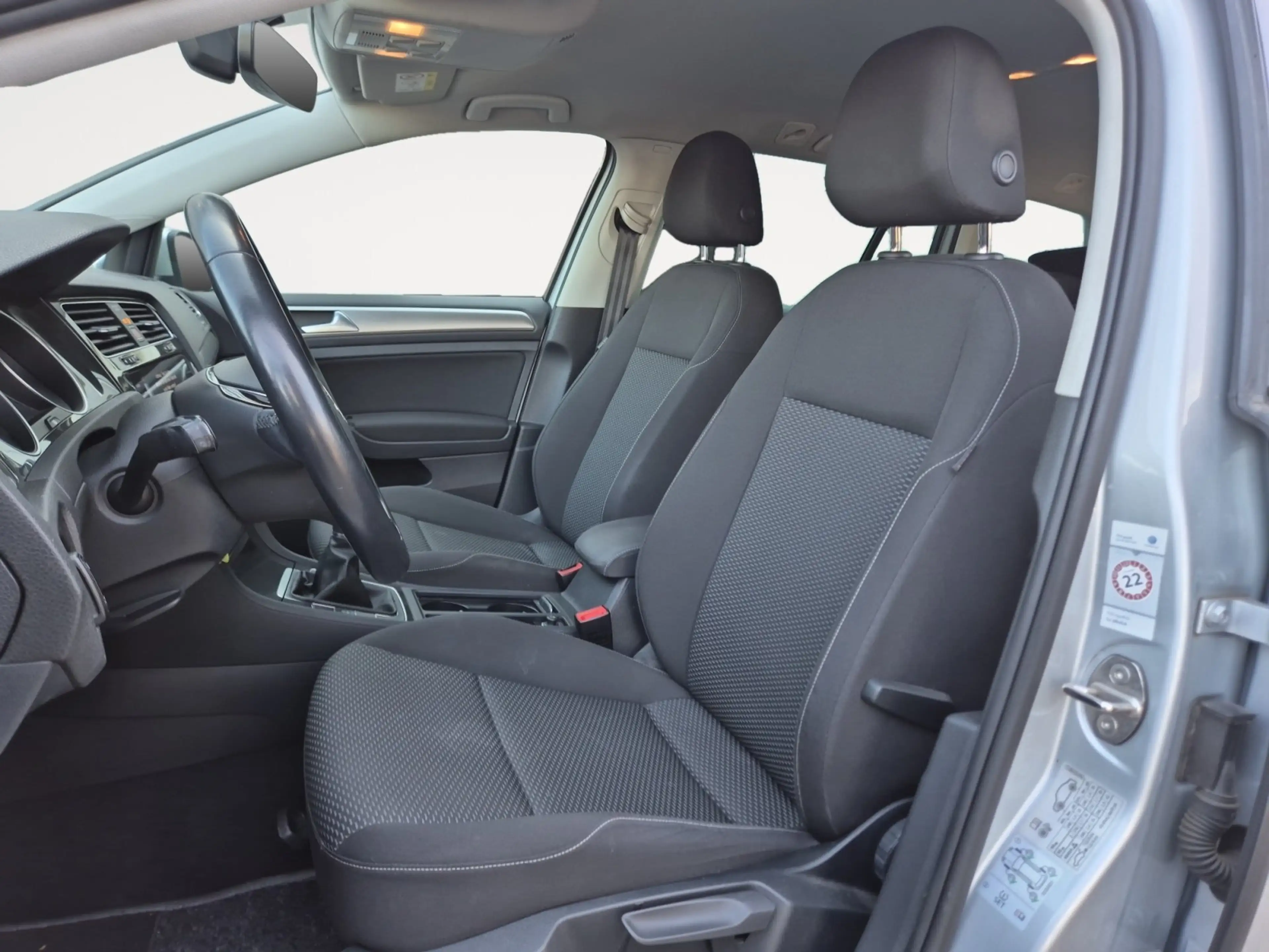 Volkswagen Golf Variant Golf VII Variant Trendline 85kW TDI *NAVI*PDC*SHZ — photo 8