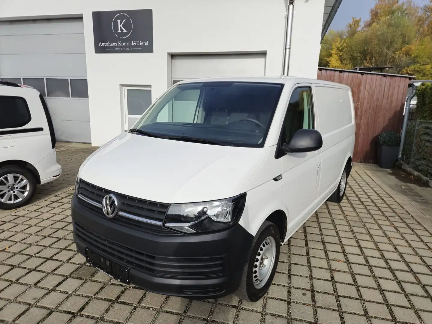 Volkswagen T6 Transporter Kasten-Kombi/AHK Weiß - 1