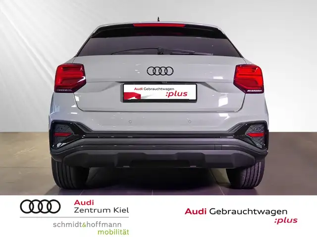 Audi Q2 view 5