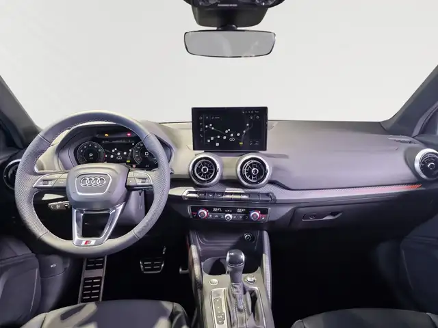 Audi Q2 view 7