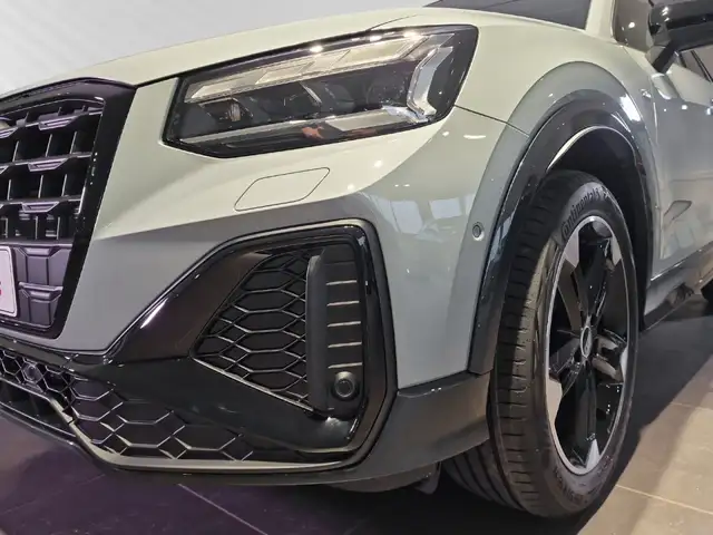 Audi Q2 view 6