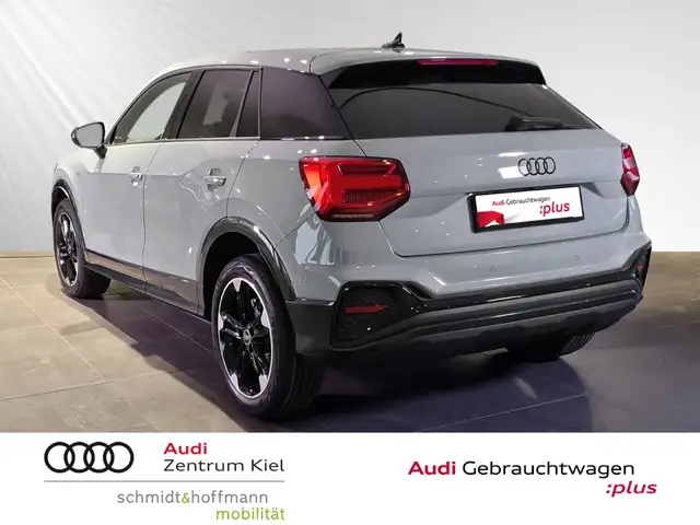 Audi Q2 view 4
