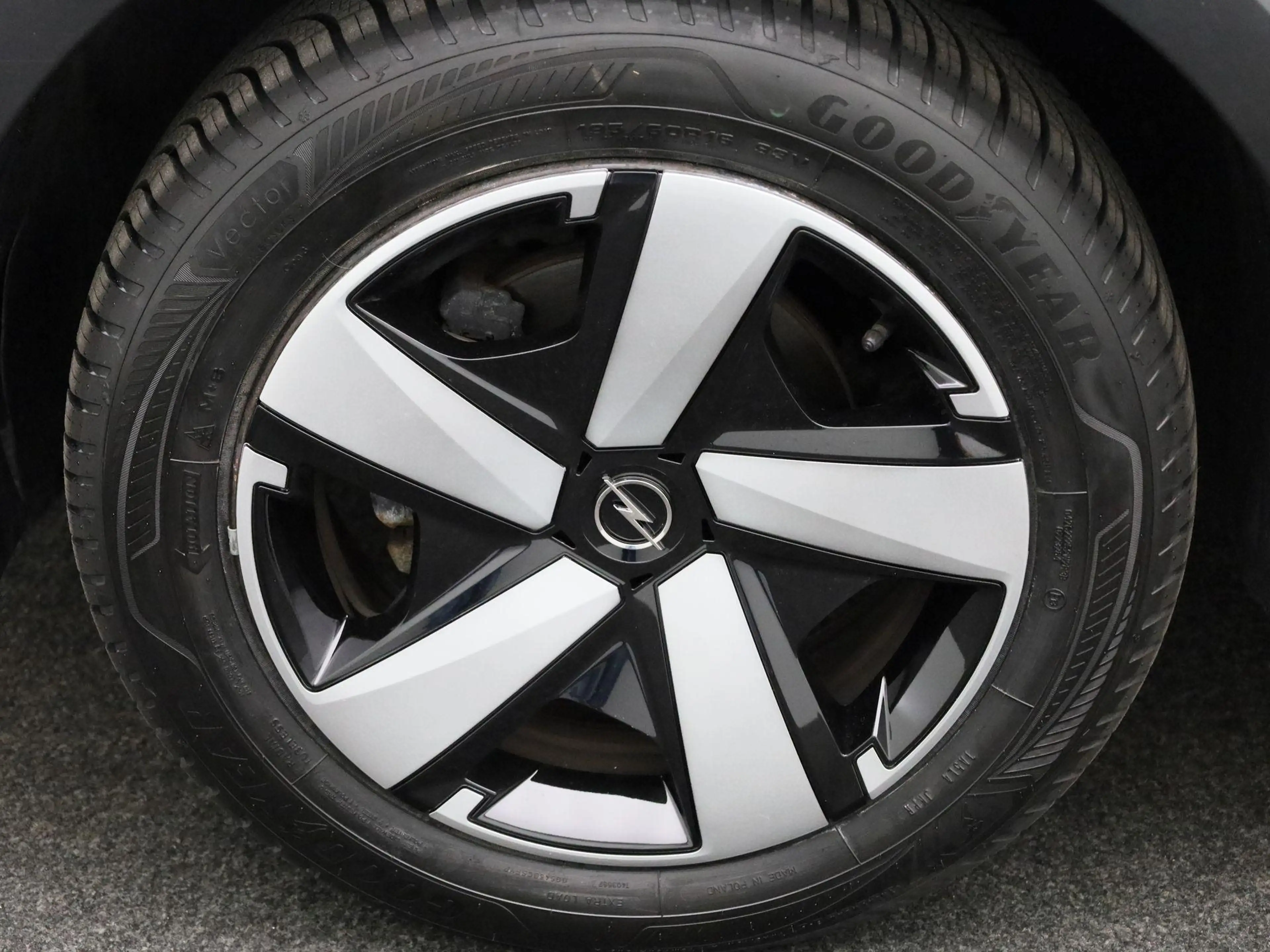 Opel Crossland 1.2 61kW S/S Edition Cruise Control | PDC A | Cam — photo 14