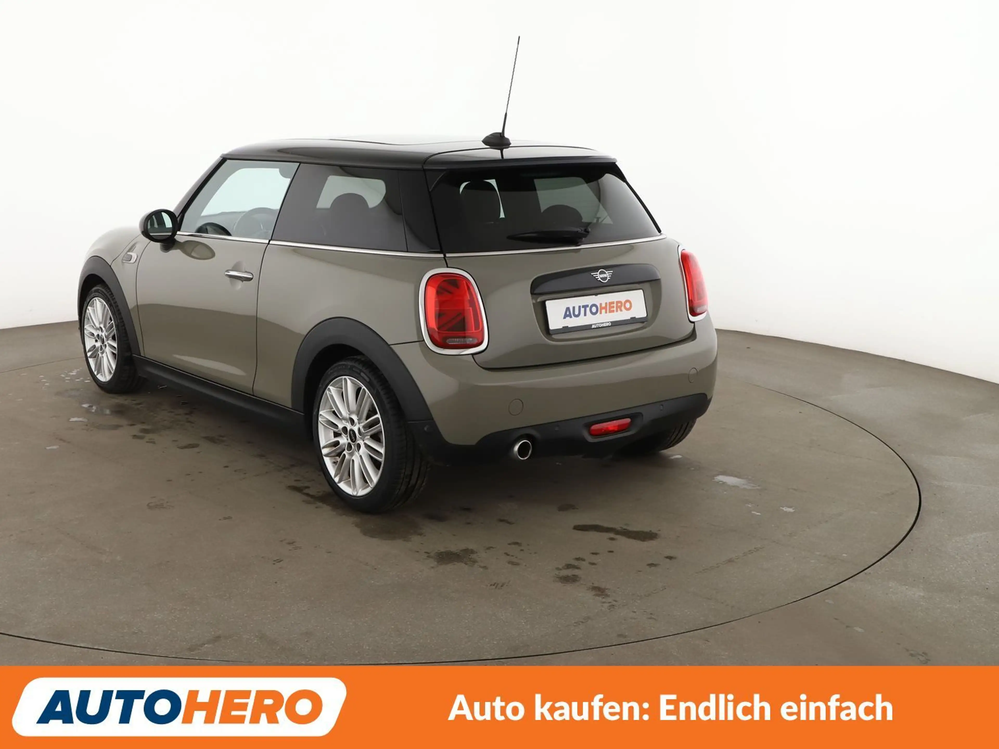 MINI Cooper D Cooper D Aut.*NAVI*LED*TEMPO*PDC*SHZ* — photo 4