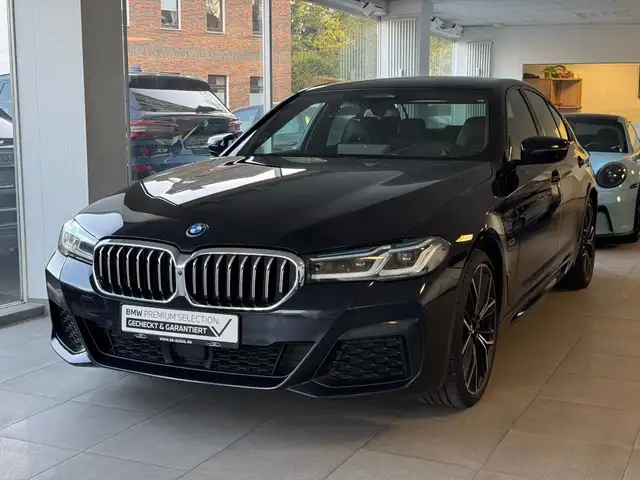 BMW 545 e xDrive M-Sportpaket M-Sitze Laser 360 R20
