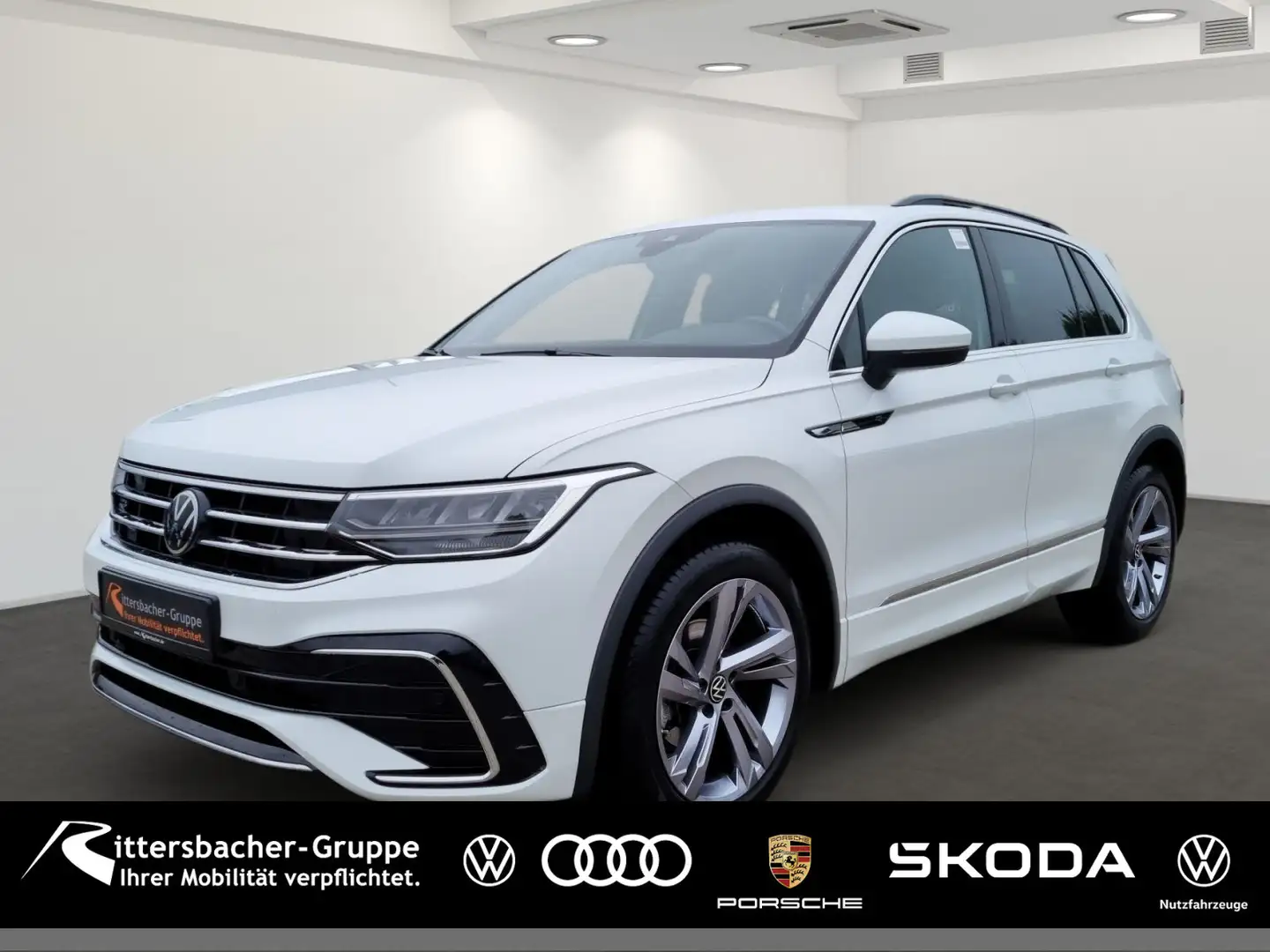 Volkswagen Tiguan 1.5 TSI RLine DSG AHK Navi LED Weiß - 1