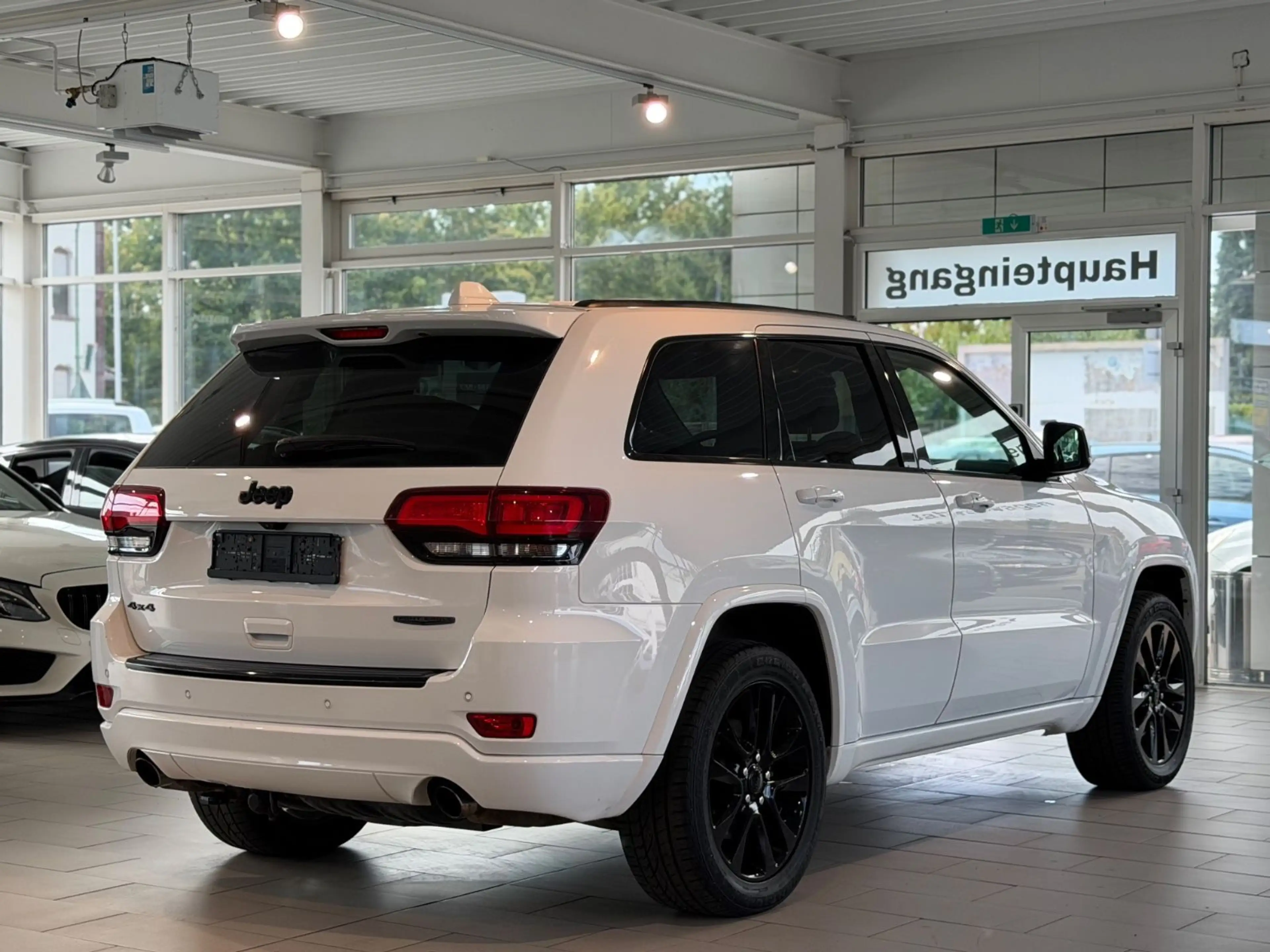 Jeep Grand Cherokee 3.0 CRD Limited*NAVI*RFK*S-DACH* — photo 4