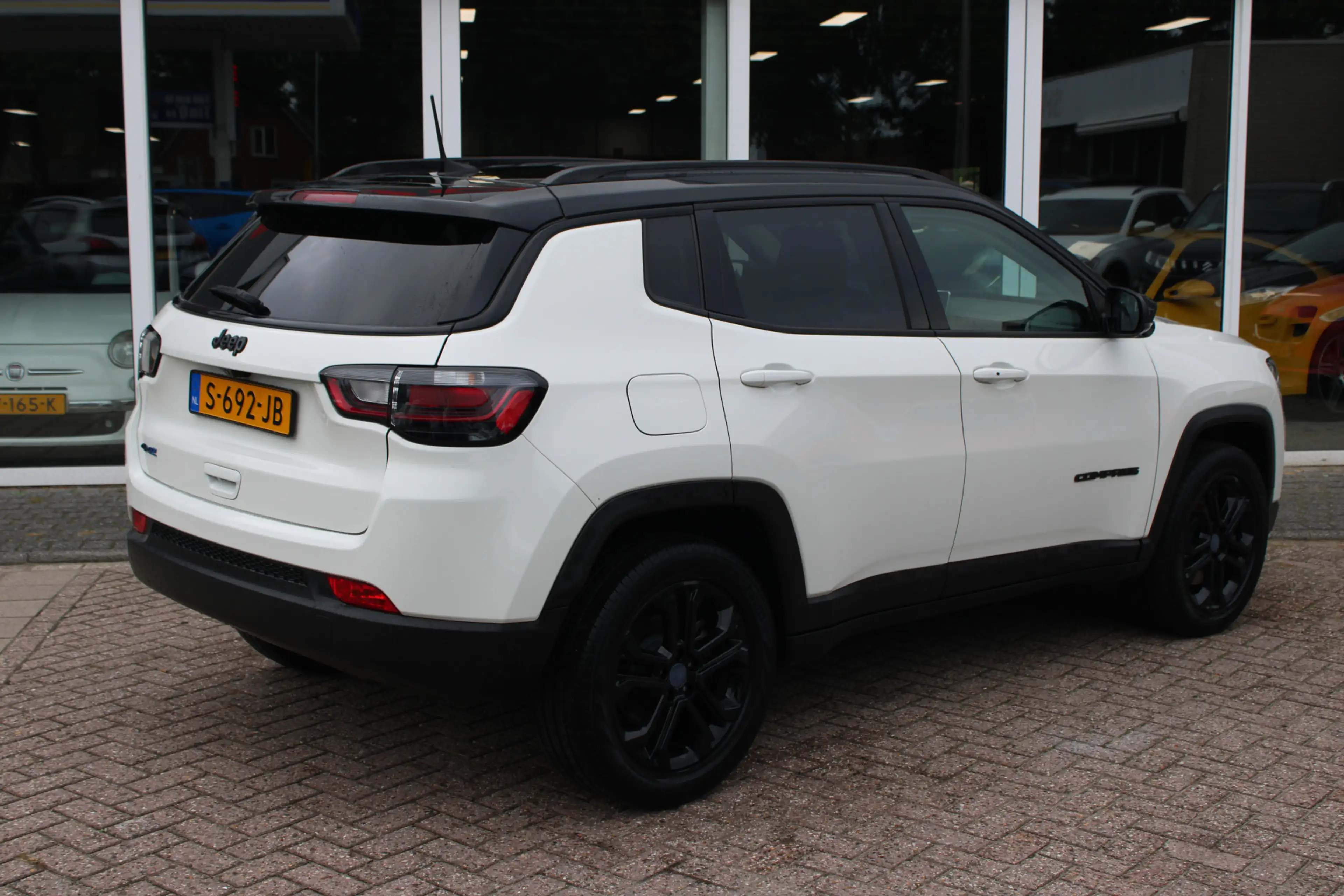 Jeep Compass 4xe 240 Plug-in Hybrid Electric Upland — photo 3