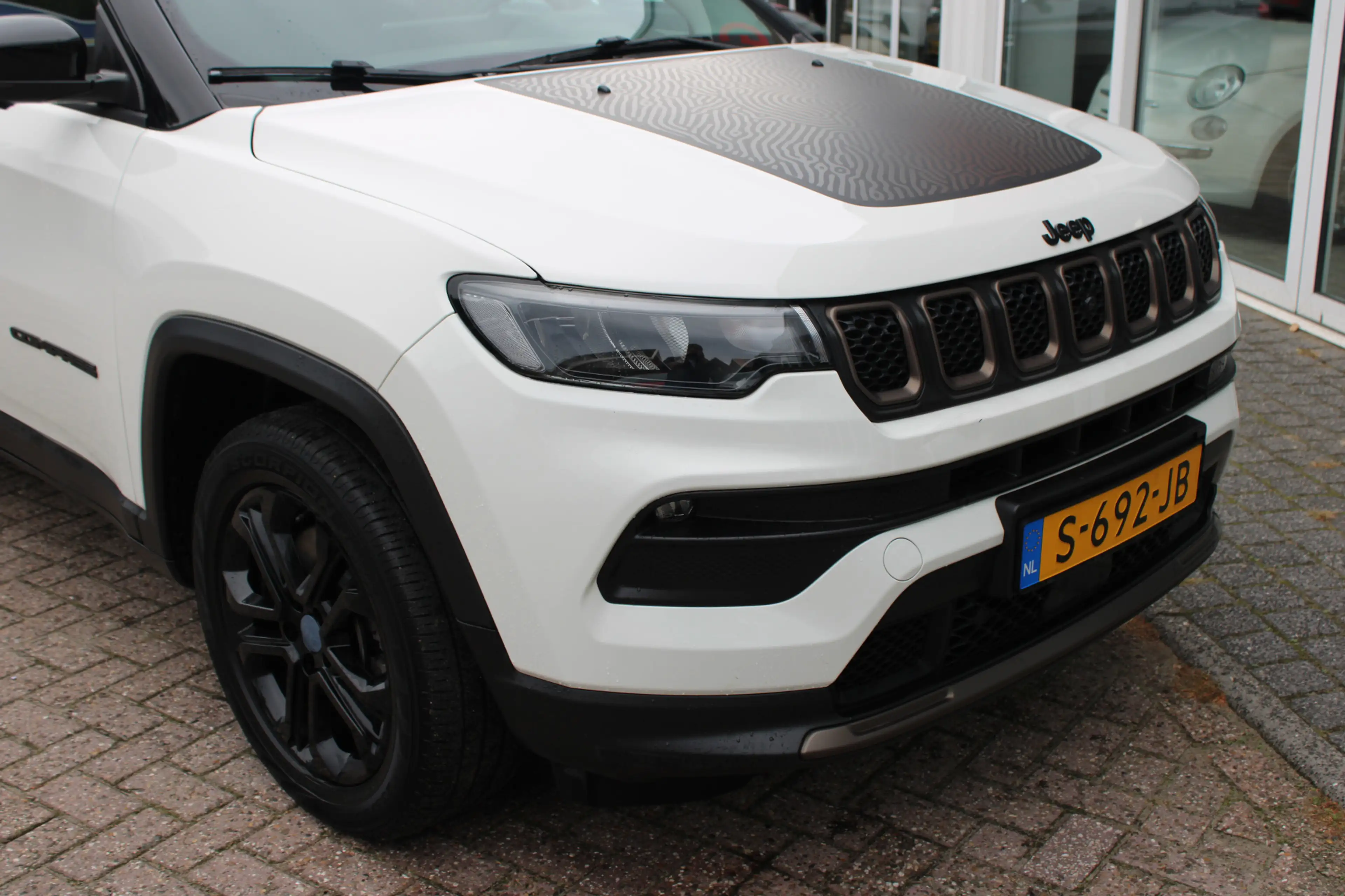 Jeep Compass 4xe 240 Plug-in Hybrid Electric Upland — photo 23