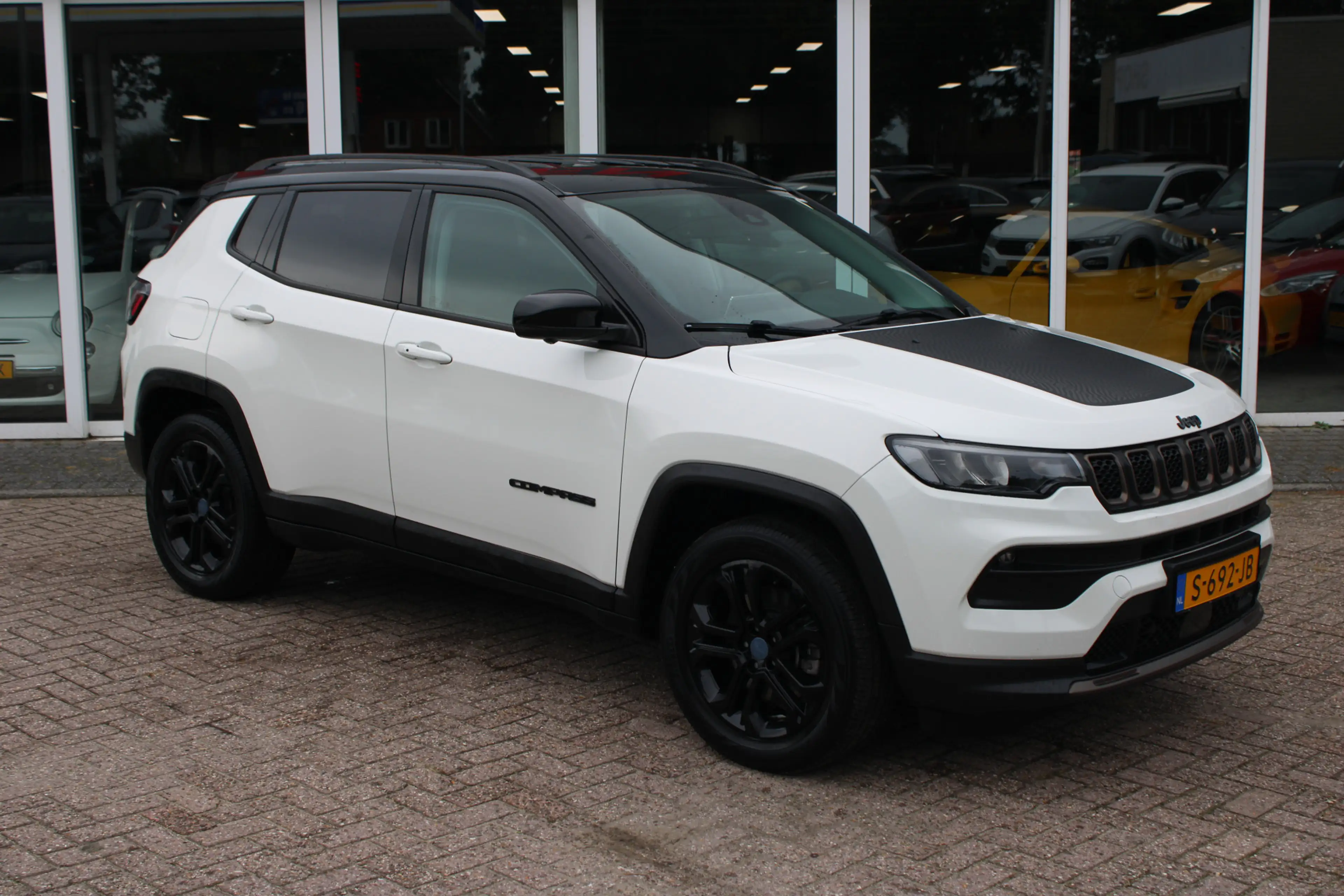 Jeep Compass 4xe 240 Plug-in Hybrid Electric Upland — photo 2