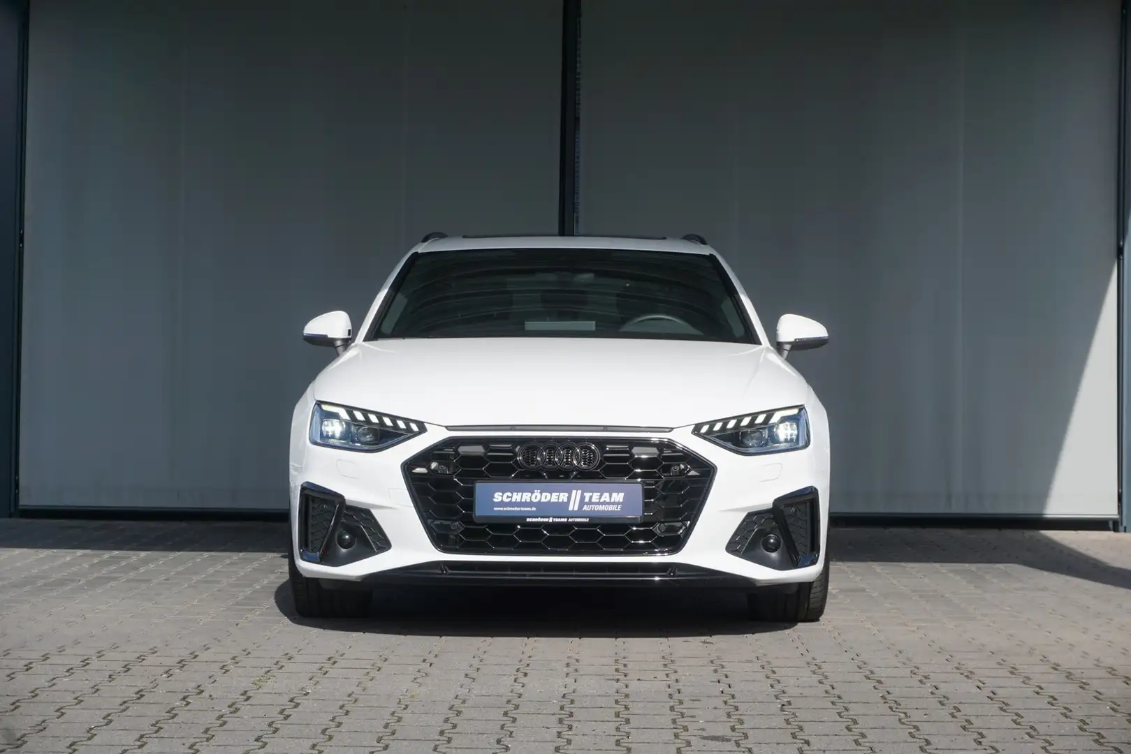 Audi A4 Avant 40 TDi S tronic S line Panoramadach Matri White - 2