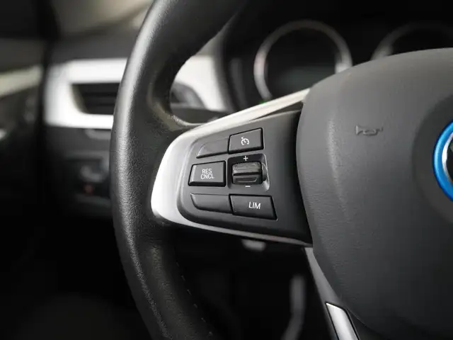 BMW X1 view 8