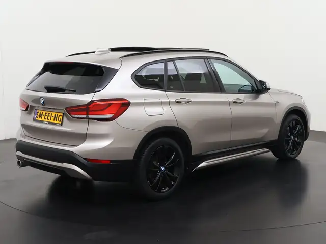 BMW X1 view 4