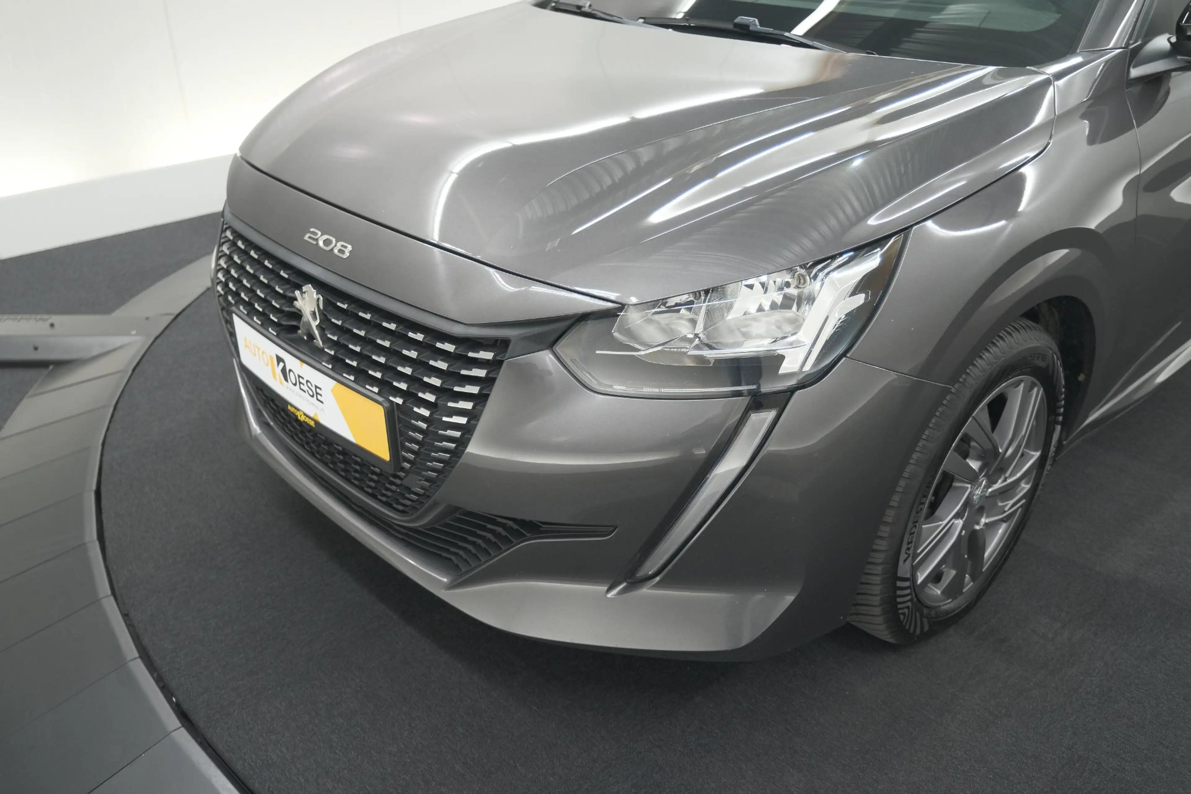 Peugeot 208 PureTech 100 EAT8 Allure | Navigatie | Parkeersens — photo 8