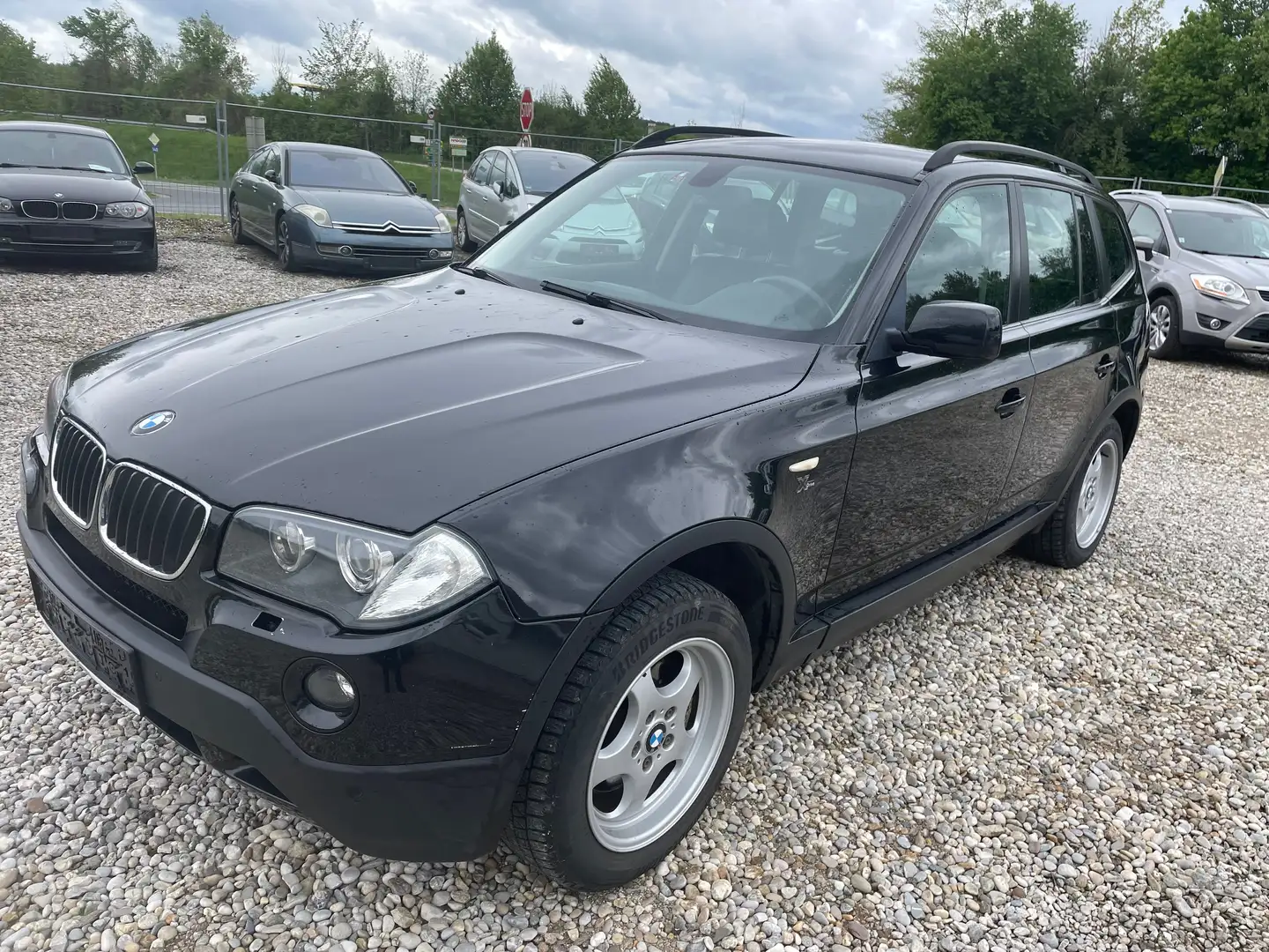 BMW X3 2,0d Österreich-Paket Aut.VERKAUFEN EXPORT Noir - 1