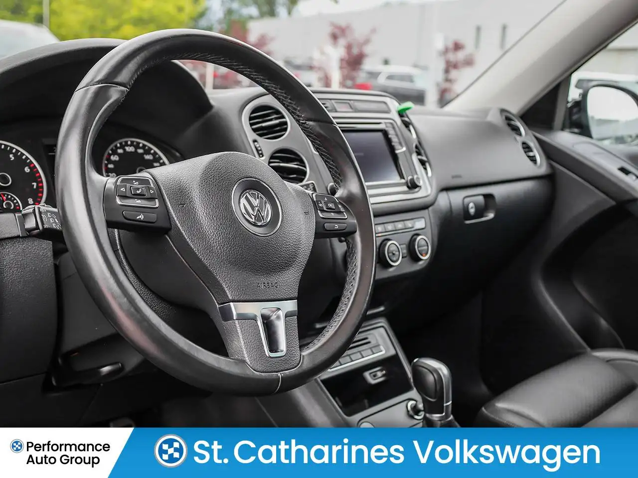Volkswagen Tiguan photo Volkswagen Tiguan
