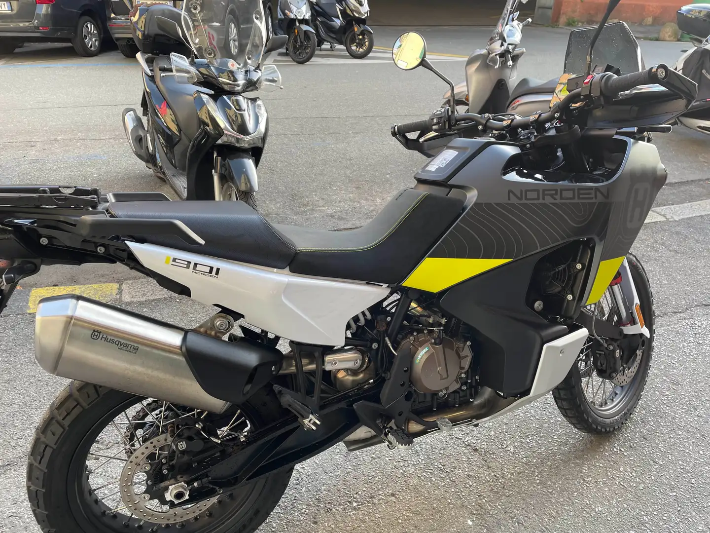 Husqvarna Norden 901 Alb - 1