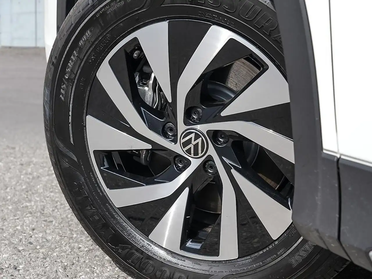 Volkswagen Tiguan снимка Volkswagen Tiguan