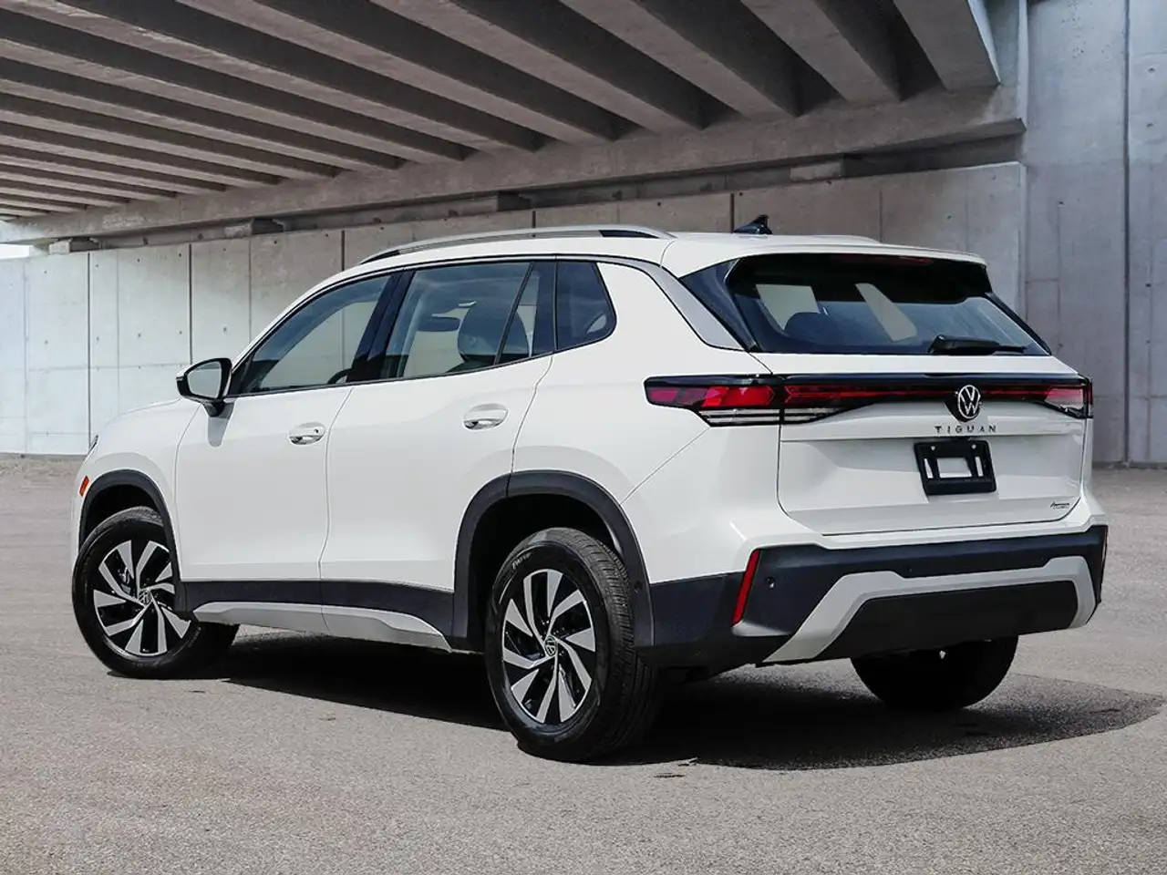 Volkswagen Tiguan снимка Volkswagen Tiguan