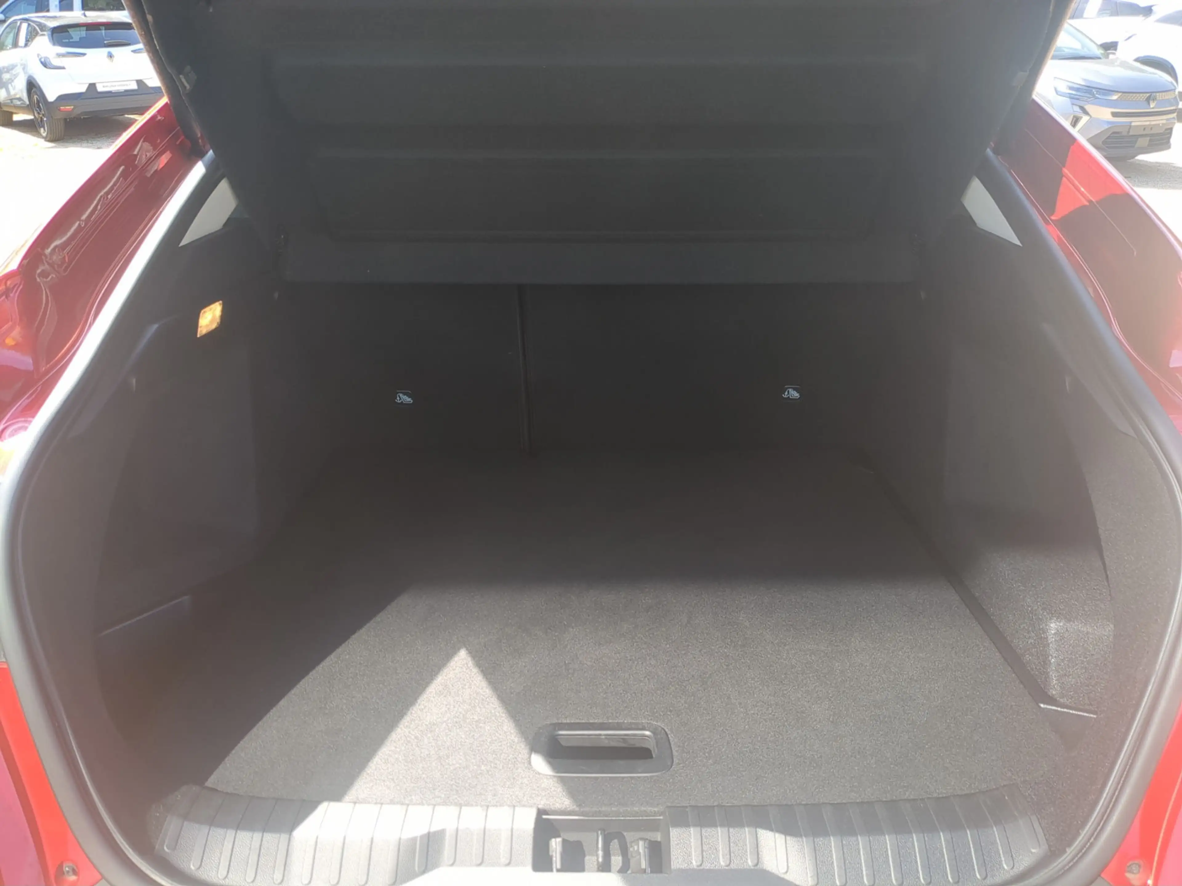 Renault Arkana TCe 140 EDC Intens LKHZ+SHZ+Navi+RFK — photo 15