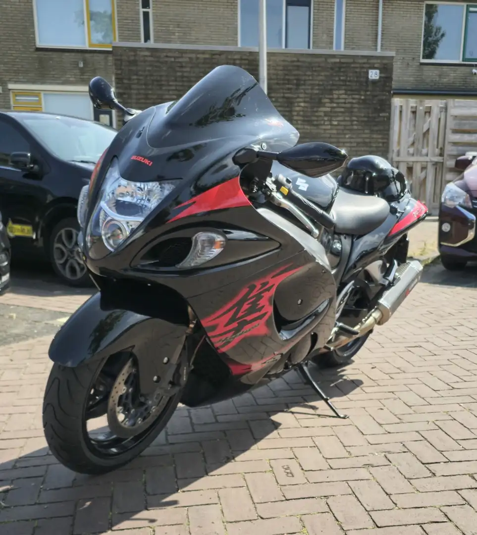 Suzuki Hayabusa Zwart - 1