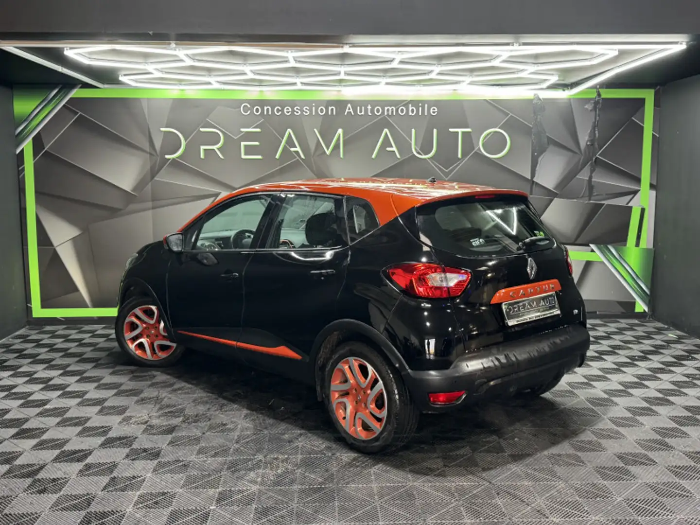 Renault Captur 0.9 TCE 90CH STOP\u0026START ENERGY ARIZONA ECO² Noir - 2