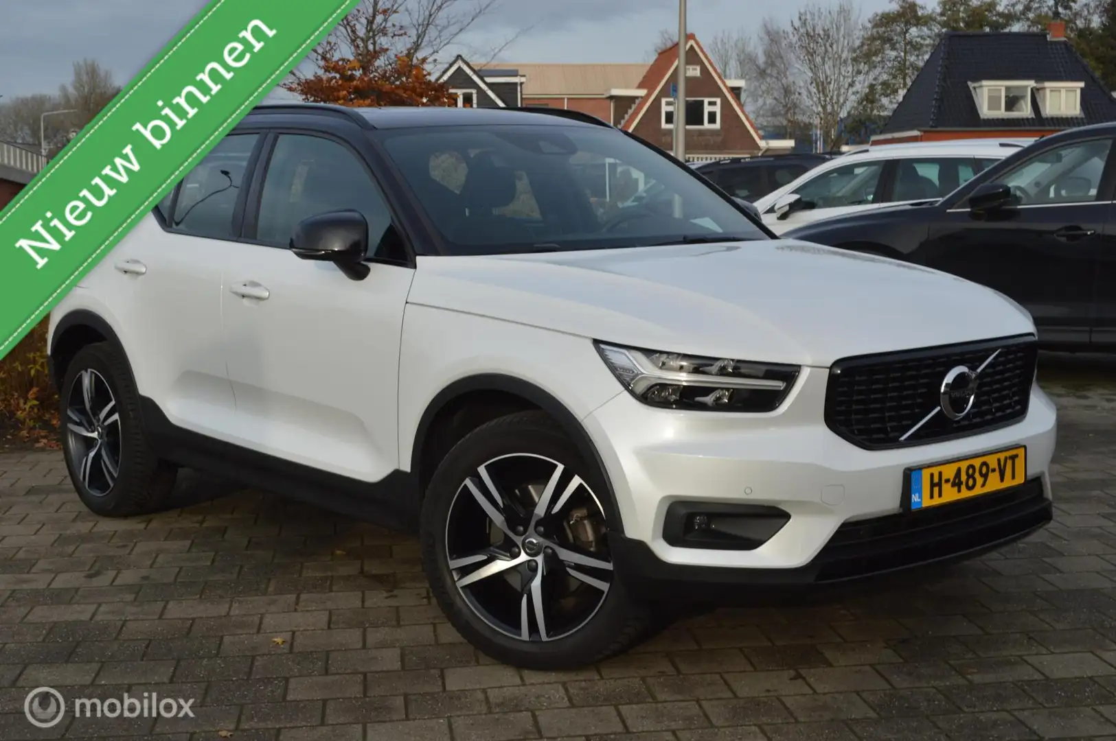 Volvo XC40 2.0 B4 191PK R-Design | Pano-dak | Trekhaak Blanc - 1