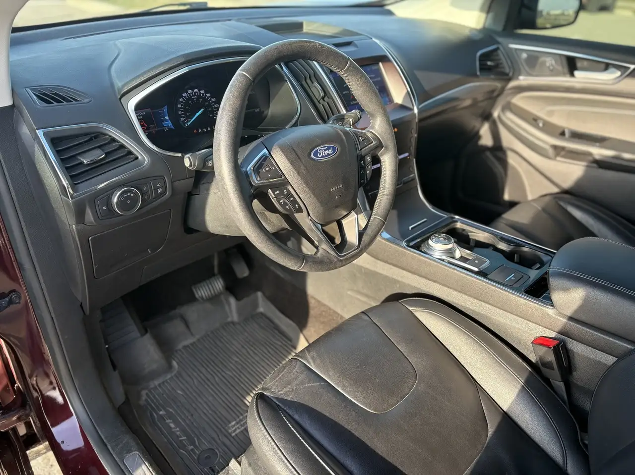Ford Edge снимка Ford Edge