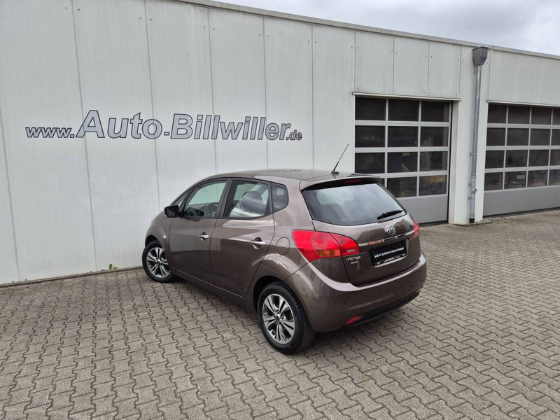 Kia Venga 1.6 (125 PS) Dream-Team Navi — photo 4