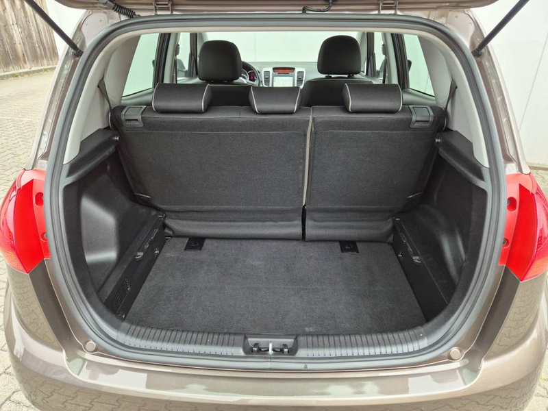 Kia Venga 1.6 (125 PS) Dream-Team Navi — photo 15