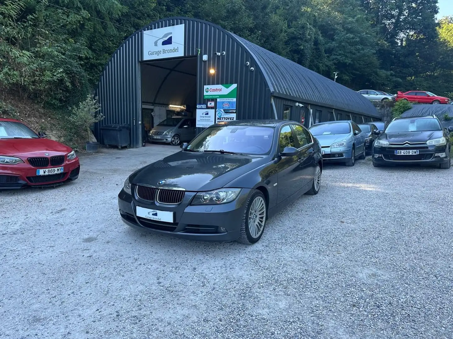 BMW 330 (E90) 330xd 231cv BVA Luxe 2ème Main Gris - 1