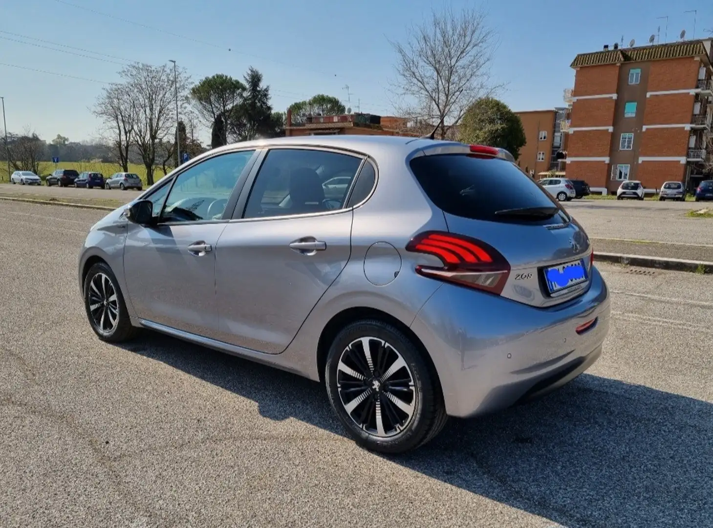 Peugeot 208 5p 1.2 puretech Signature s&s 82cv - 2