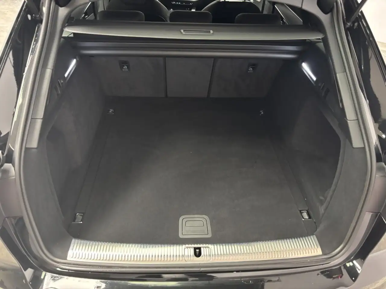 Audi A4 Avant 40 TFSI S line Standheizung Klima Navi 10