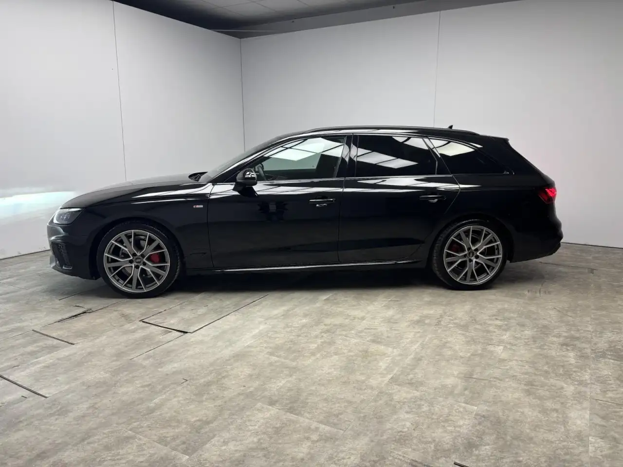 Audi A4 Avant 40 TFSI S line Standheizung Klima Navi 2