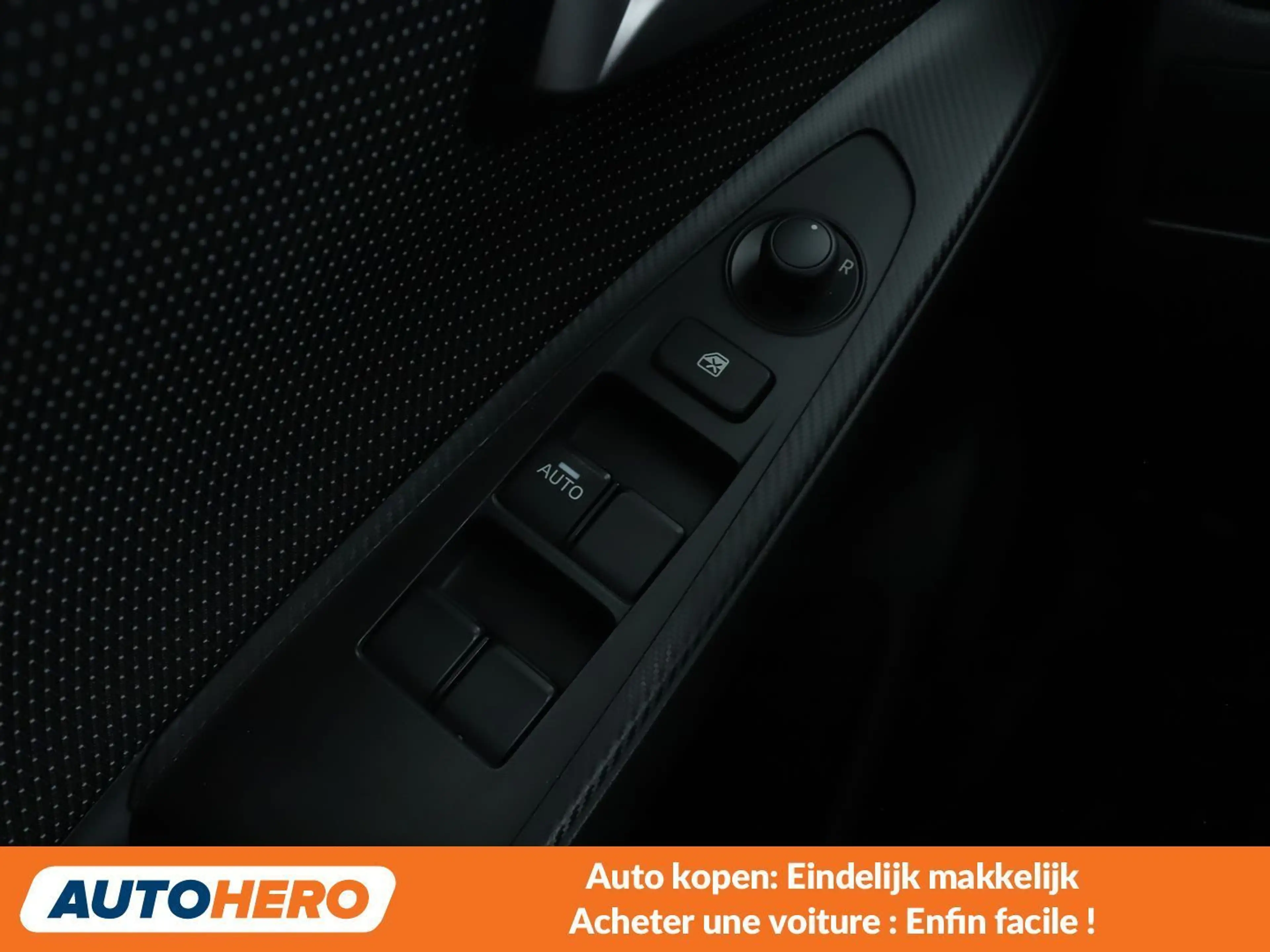 Mazda 2 1.5 e-Skyactiv-G Mild-Hybrid Homura — photo 13