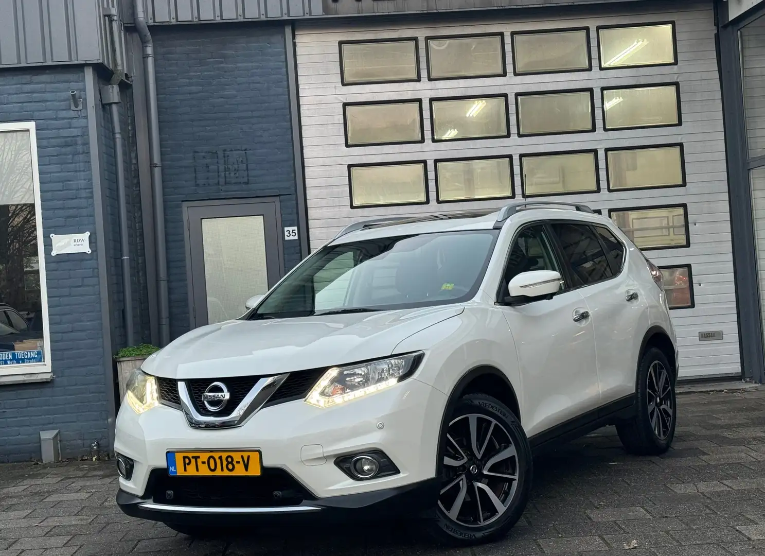 Nissan X-Trail 1.6 DIG-T N-Connecta | Clima | Camera | Pano | Nav Wit - 1