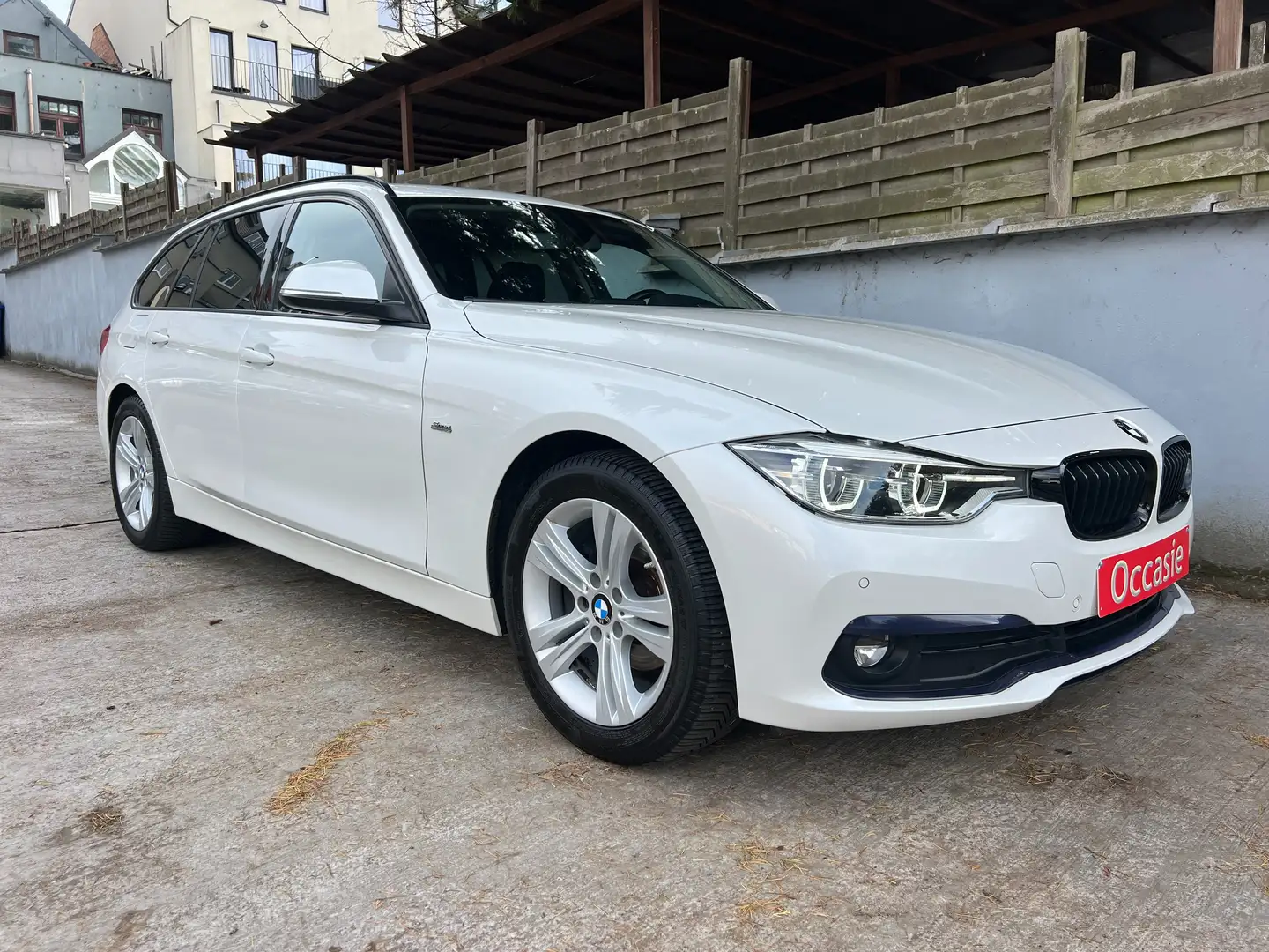 BMW 318 i Touring Sport Line 136cv 6vit Pack Sport Blanc - 1