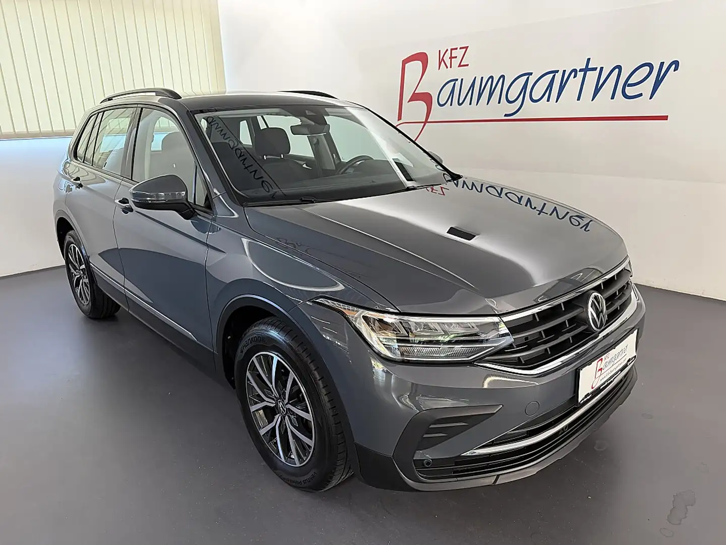 Volkswagen Tiguan 2,0TDI DSG Life*LED*NAVI*ACC*Sitzheizung*Lenkra... Grau - 1