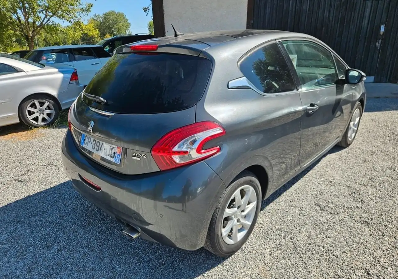 Peugeot 208 208 — photo 4