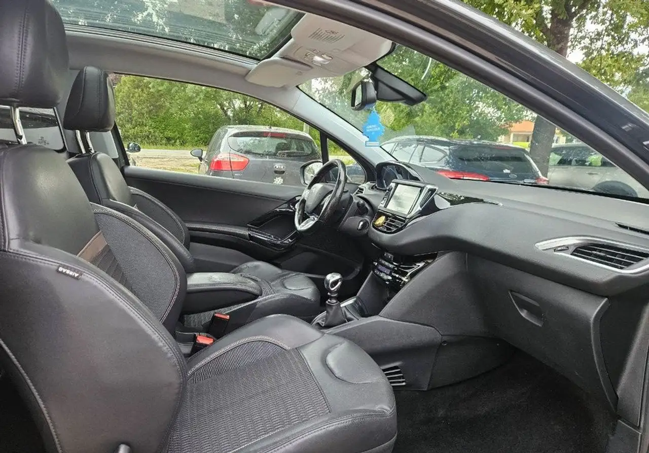 Peugeot 208 208 — photo 3