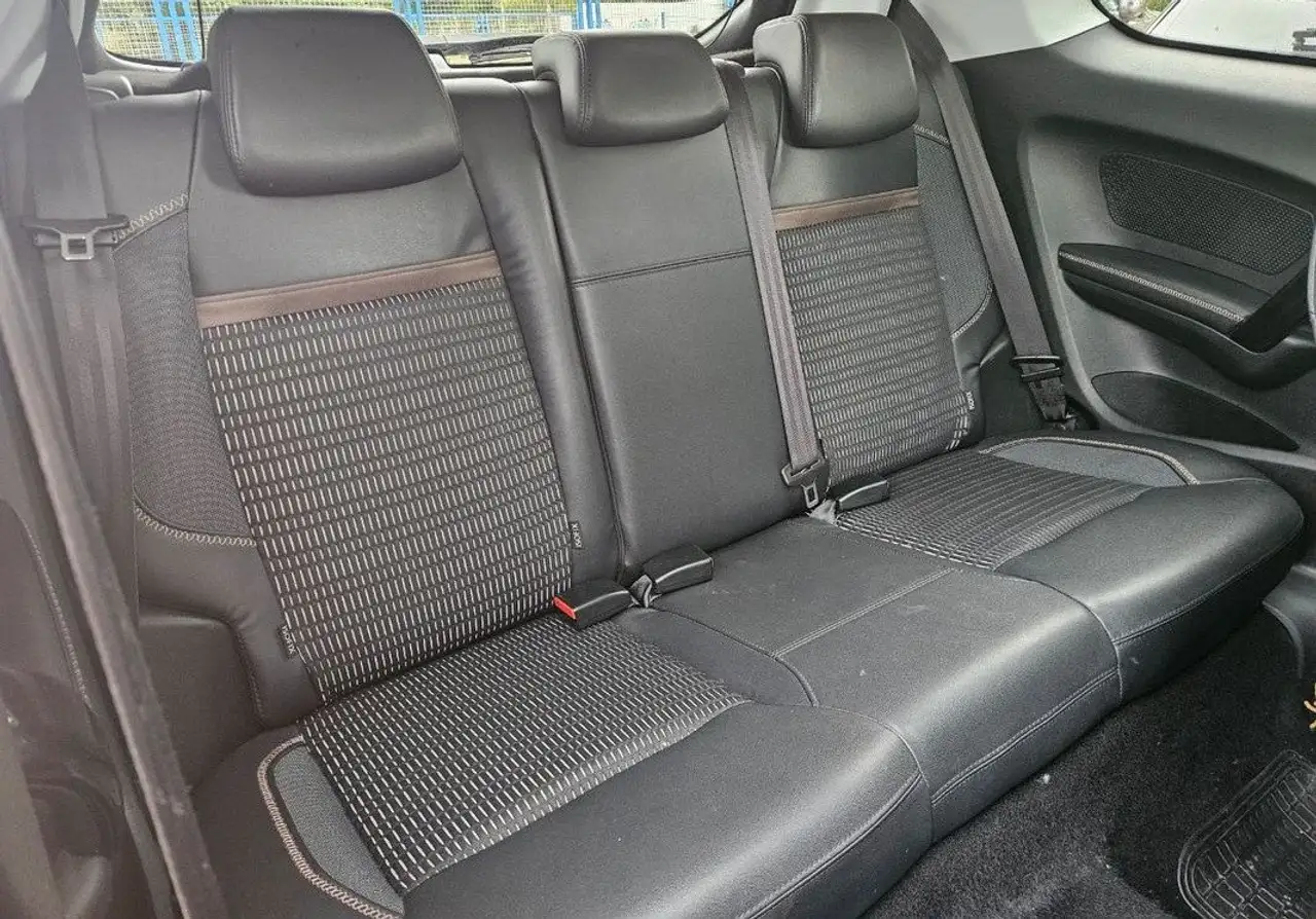Peugeot 208 208 — photo 2